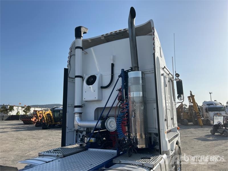 Kenworth K200 Aerodyne 6x4 T/A Sleeper Truck Tractor Dragbilar