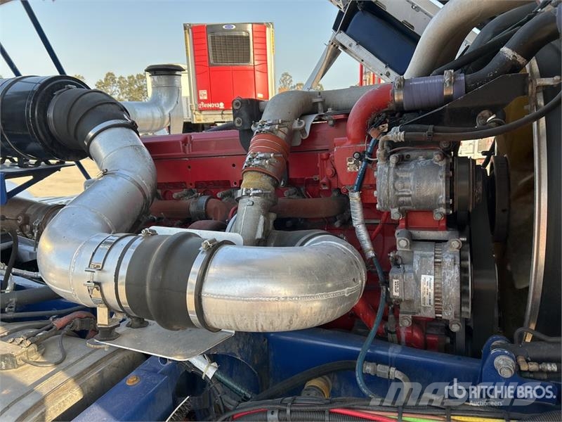 Kenworth K200 Aerodyne 6x4 T/A Sleeper Truck Tractor Dragbilar