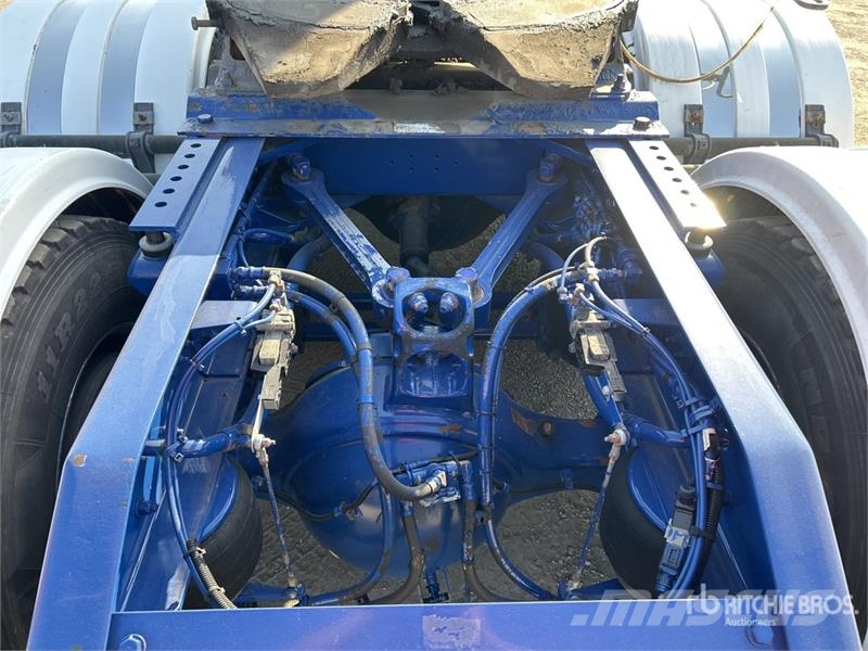 Kenworth K200 Aerodyne 6x4 T/A Sleeper Truck Tractor Dragbilar