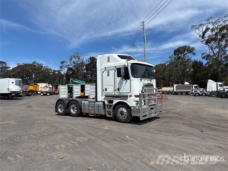 Kenworth K200 Aerodyne 6x4 T/A Sleeper Truck Tractor Sattelzugmaschinen