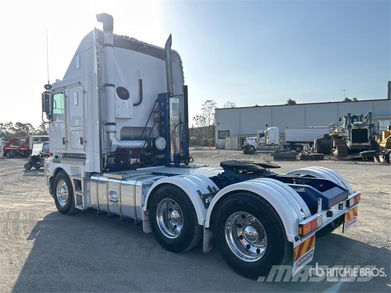 Kenworth K200 Aerodyne 6x4 T/A Sleeper Truck Tractor Dragbilar