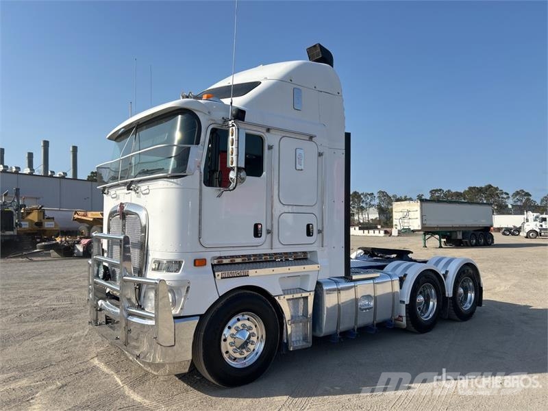 Kenworth K200 Aerodyne 6x4 T/A Sleeper Truck Tractor Dragbilar