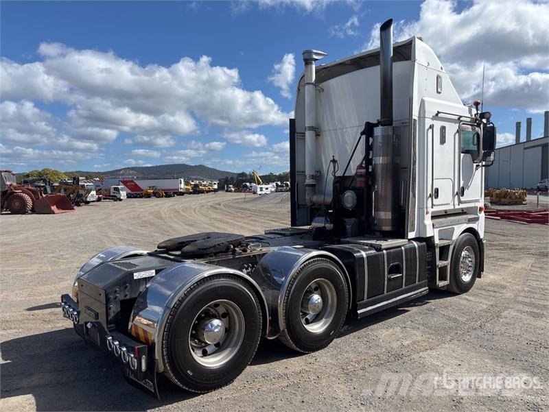 Kenworth K200 Aerodyne 6x4 T/A Sleeper Truck Tractor Truck Tractor Units