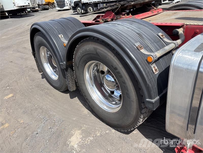 Kenworth K200 Aerodyne 6x4 T/A Sleeper Truck Tractor Sattelzugmaschinen