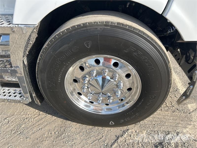 Kenworth K200 Aerodyne 6x4 T/A Sleeper Truck Tractor Dragbilar
