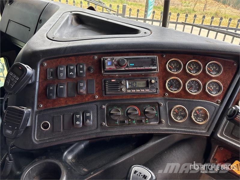 Kenworth K200 Aerodyne 6x4 T/A Sleeper Truck Tractor Sattelzugmaschinen