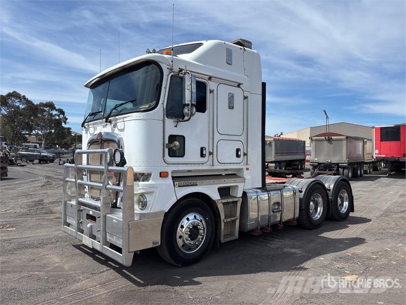 Kenworth K200 Aerodyne 6x4 T/A Sleeper Truck Tractor Sattelzugmaschinen