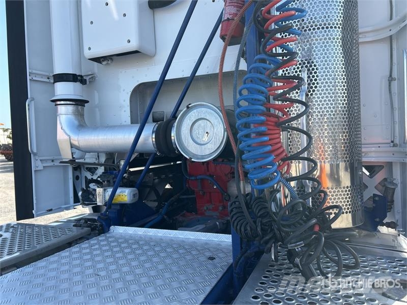 Kenworth K200 Aerodyne 6x4 T/A Sleeper Truck Tractor Dragbilar