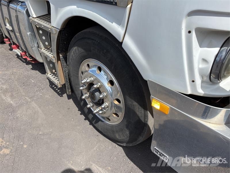Kenworth K200 Aerodyne 6x4 T/A Sleeper Truck Tractor Sattelzugmaschinen