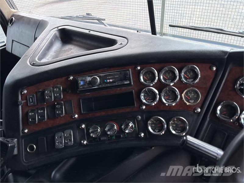 Kenworth K200 Big Cab Aerodyne 6x4 T/A Sleeper Truck Tracto Ciągniki siodłowe
