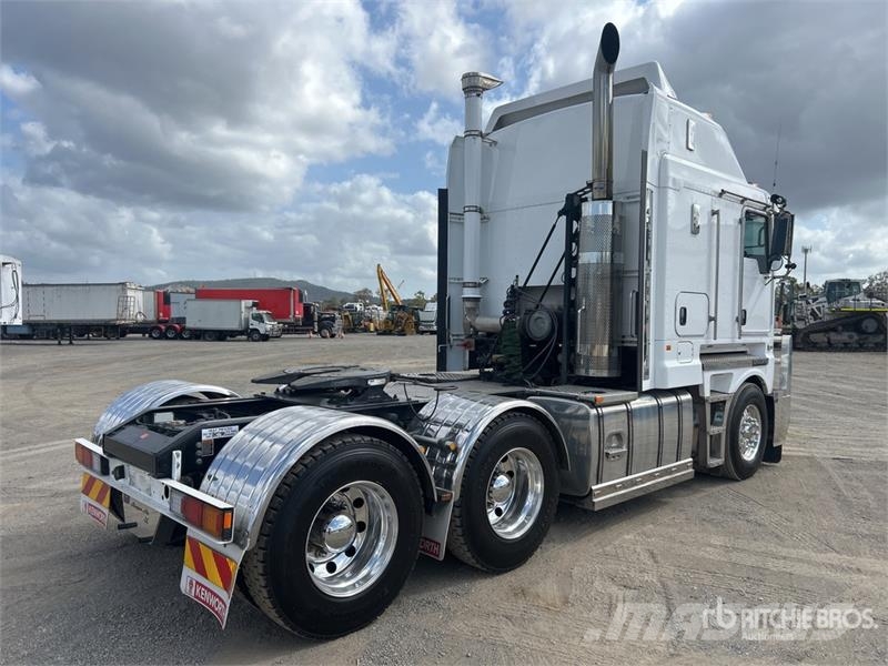 Kenworth K200 Big Cab Aerodyne 6x4 T/A Sleeper Truck Tracto Ťahače