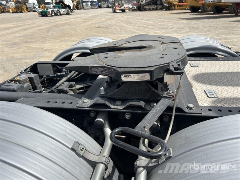 Kenworth K200 Big Cab Aerodyne 6x4 T/A Sleeper Truck Tracto Ťahače
