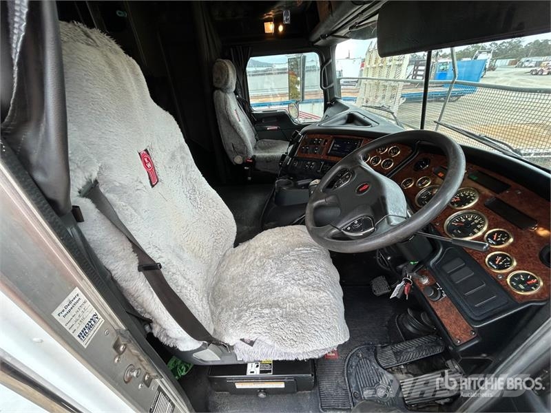 Kenworth K200 Big Cab Aerodyne 6x4 T/A Sleeper Truck Tracto Ťahače