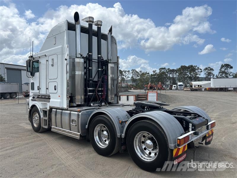 Kenworth K200 Big Cab Aerodyne 6x4 T/A Sleeper Truck Tracto Ťahače