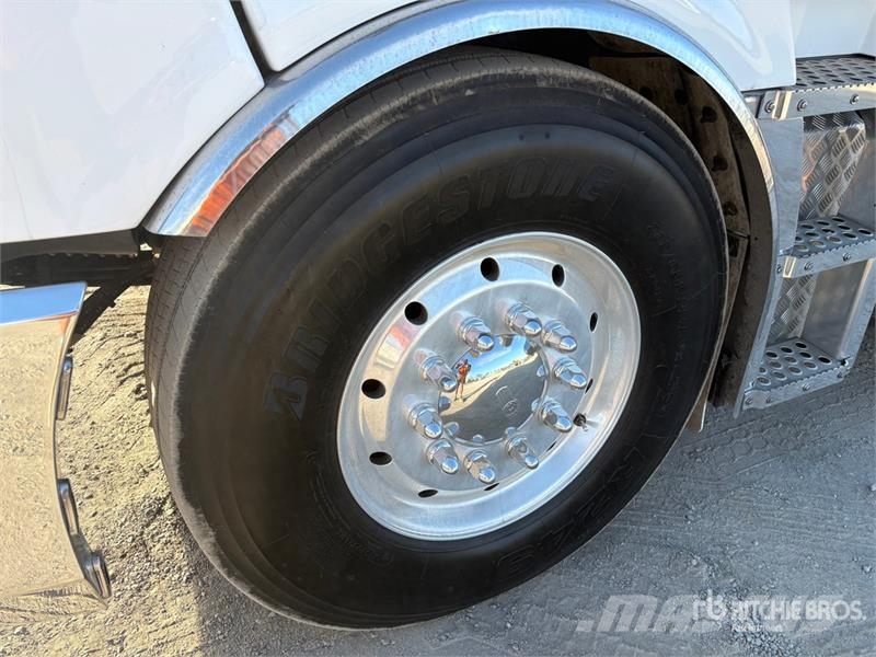 Kenworth K200 Big Cab Aerodyne 6x4 T/A Sleeper Truck Tracto 中古トラクターヘッド | トレーラーヘッド