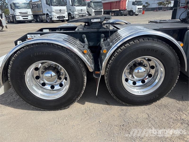 Kenworth K200 Big Cab Aerodyne 6x4 T/A Sleeper Truck Tracto 트랙터 유닛