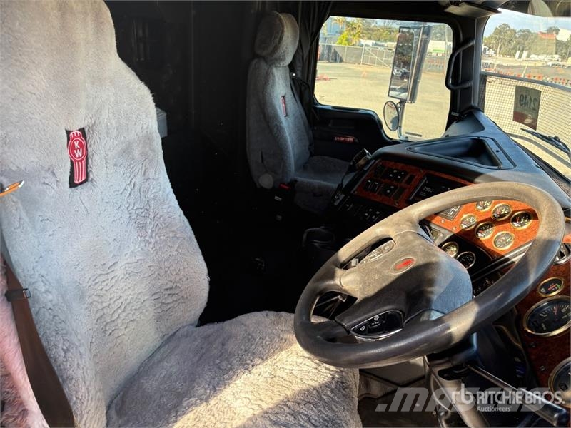 Kenworth K200 Big Cab Aerodyne 6x4 T/A Sleeper Truck Tracto 中古トラクターヘッド | トレーラーヘッド