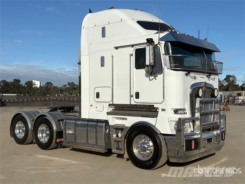 Kenworth K200 Big Cab Aerodyne 6x4 T/A Sleeper Truck Tracto 中古トラクターヘッド | トレーラーヘッド