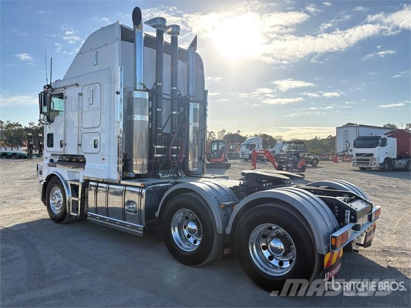 Kenworth K200 Big Cab Aerodyne 6x4 T/A Sleeper Truck Tracto 中古トラクターヘッド | トレーラーヘッド