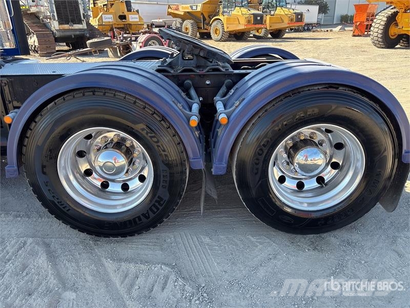 Kenworth K200 Big Cab Aerodyne 6x4 T/A Sleeper Truck Tracto Vlačilci