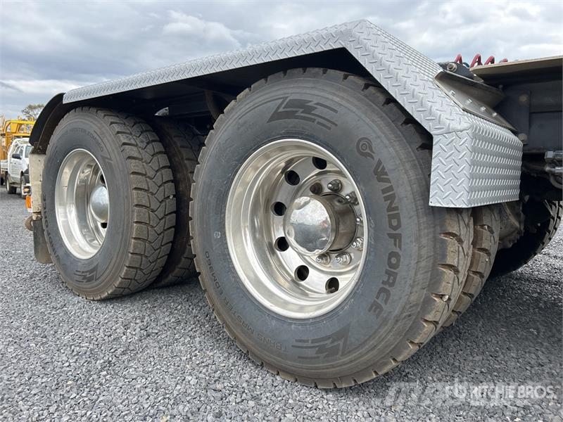 Kenworth K200 Big Cab Aerodyne 6x4 T/A Sleeper Truck Tracto Prime Movers