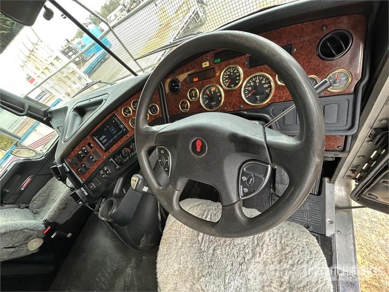 Kenworth K200 Big Cab Aerodyne 6x4 T/A Sleeper Truck Tracto Ťahače