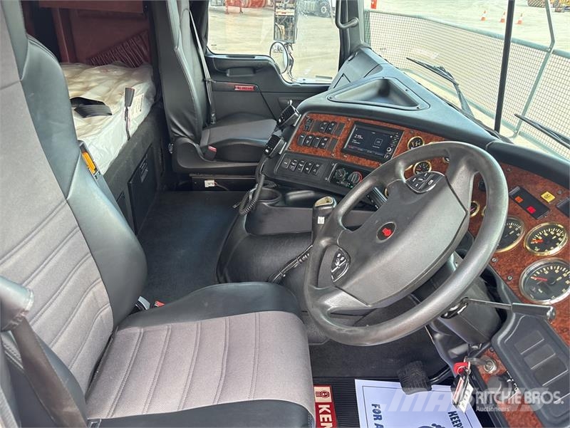 Kenworth K200 Big Cab Aerodyne 6x4 T/A Sleeper Truck Tracto 트랙터 유닛