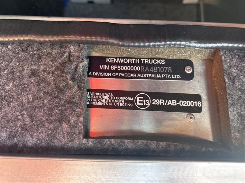 Kenworth K200 Big Cab Aerodyne 6x4 T/A Sleeper Truck Tracto Ťahače