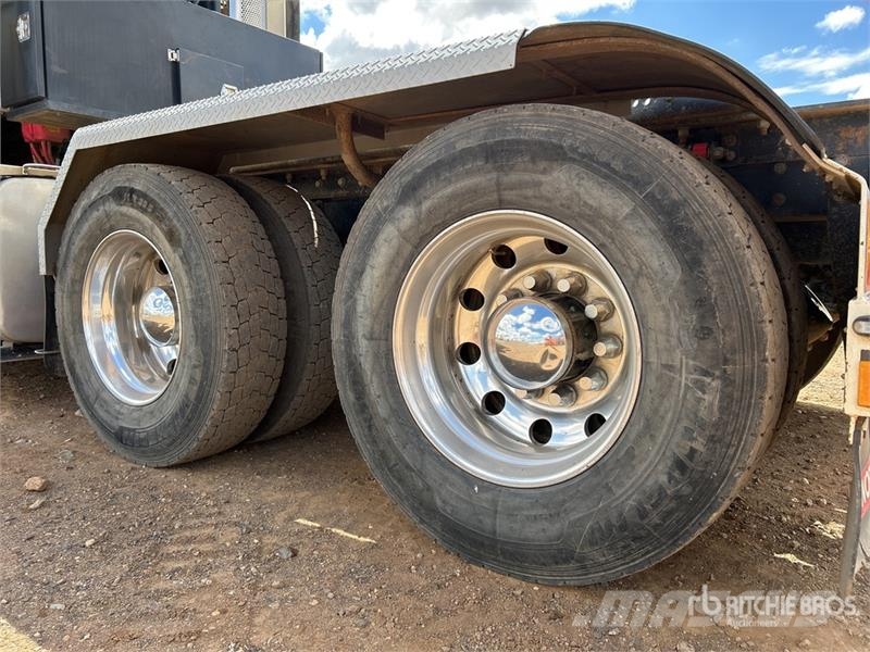 Kenworth K200 Big Cab Aerodyne 6x4 T/A Sleeper Truck Tracto Cabezas tractoras