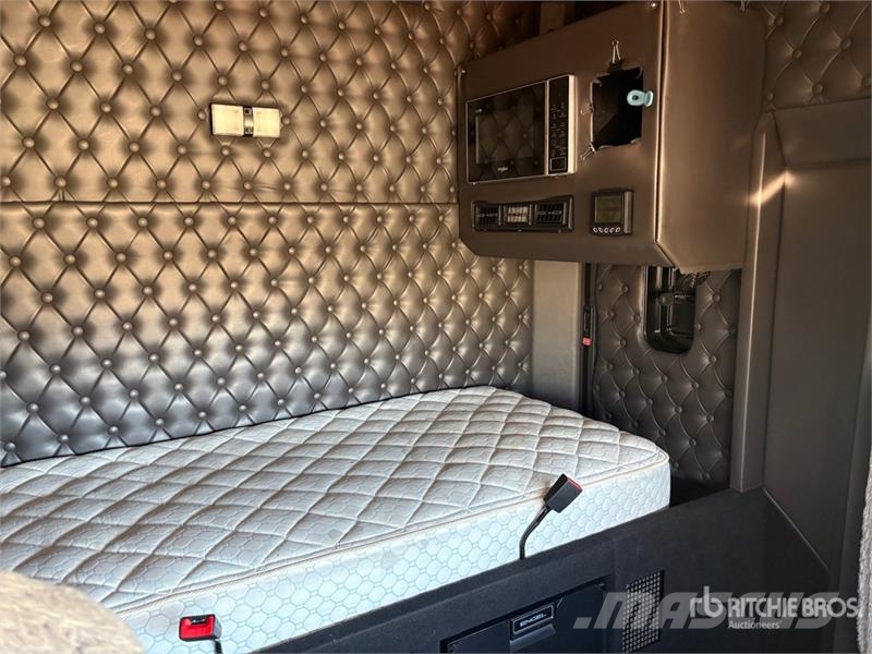 Kenworth K200 Big Cab Aerodyne 6x4 T/A Sleeper Truck Tracto 中古トラクターヘッド | トレーラーヘッド