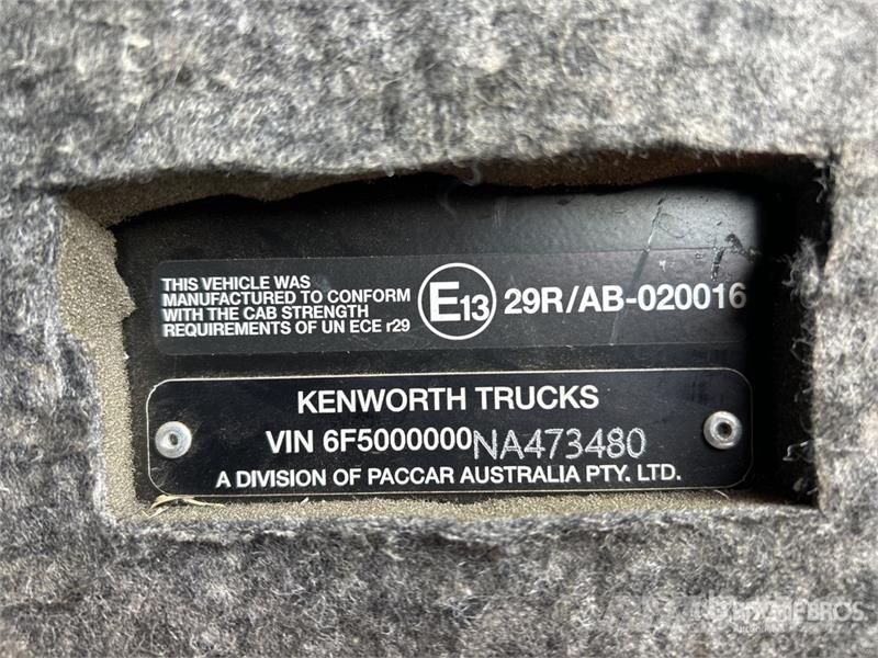 Kenworth K200 Big Cab Aerodyne 6x4 T/A Sleeper Truck Tracto Ťahače