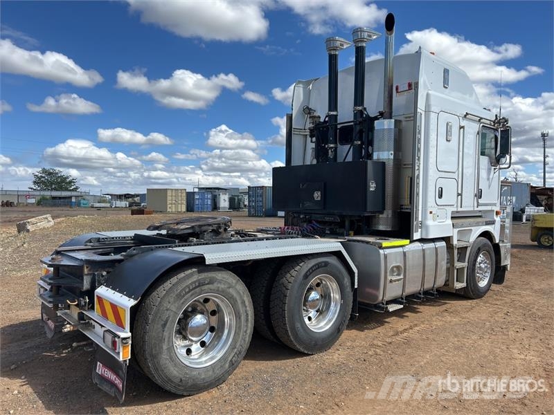 Kenworth K200 Big Cab Aerodyne 6x4 T/A Sleeper Truck Tracto Cabezas tractoras