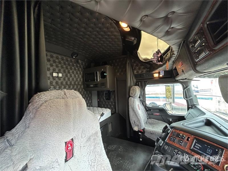 Kenworth K200 Big Cab Aerodyne 6x4 T/A Sleeper Truck Tracto Ťahače