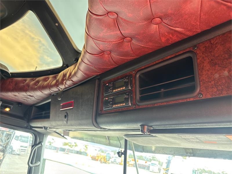Kenworth K200 Big Cab Aerodyne 6x4 T/A Sleeper Truck Tracto 트랙터 유닛