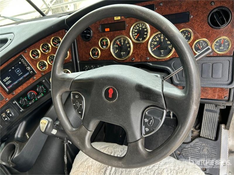 Kenworth K200 Big Cab Aerodyne 6x4 T/A Sleeper Truck Tracto Ťahače