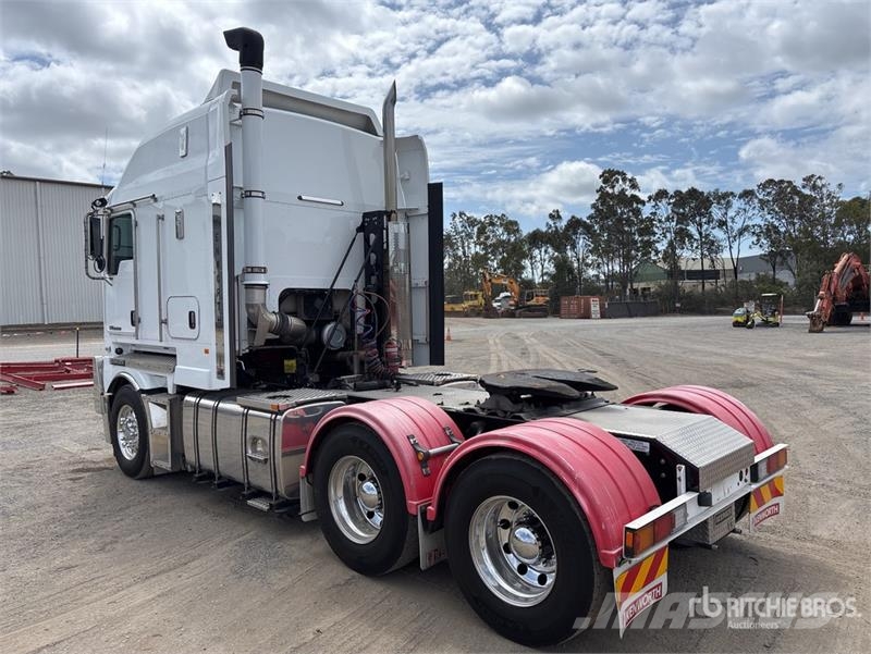 Kenworth K220 Big Cab Aerodyne 6x4 T/A Sleeper Truck Tracto Truck Tractor Units