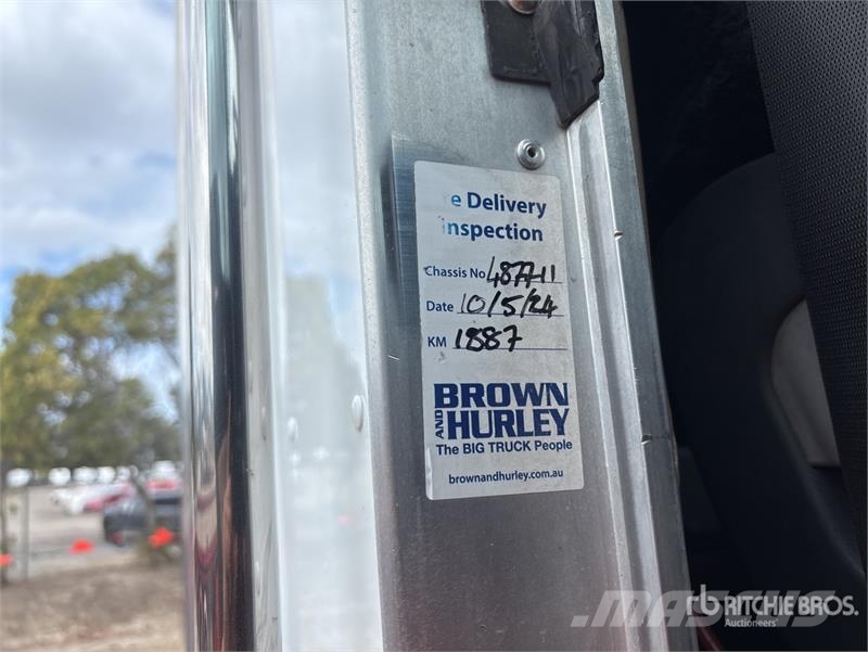 Kenworth K220 Big Cab Aerodyne 6x4 T/A Sleeper Truck Tracto Truck Tractor Units
