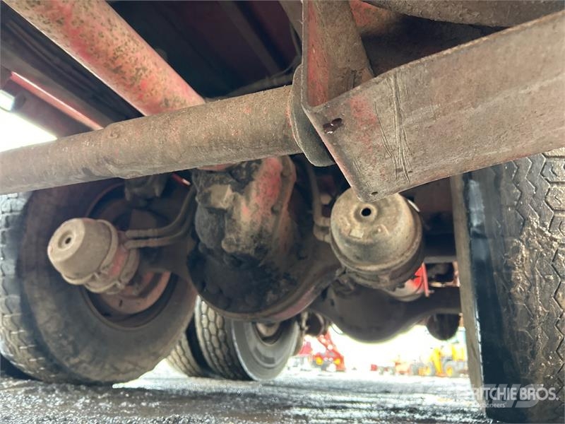 Kenworth L700 6x4 w/Palfinger PK12000 A 4.48 t Knuckle Boom Vlakke laadvloer met kraan