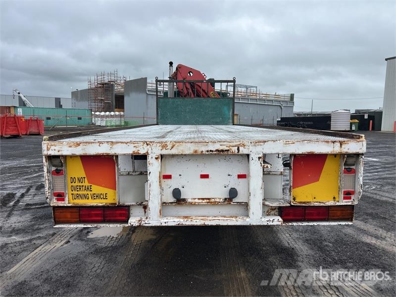 Kenworth L700 6x4 w/Palfinger PK12000 A 4.48 t Knuckle Boom Vlakke laadvloer met kraan