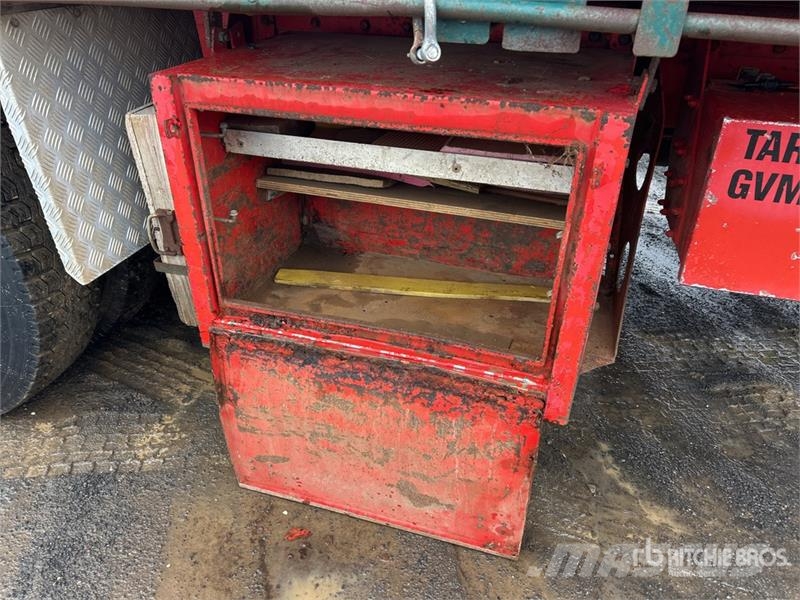 Kenworth L700 6x4 w/Palfinger PK12000 A 4.48 t Knuckle Boom Vlakke laadvloer met kraan