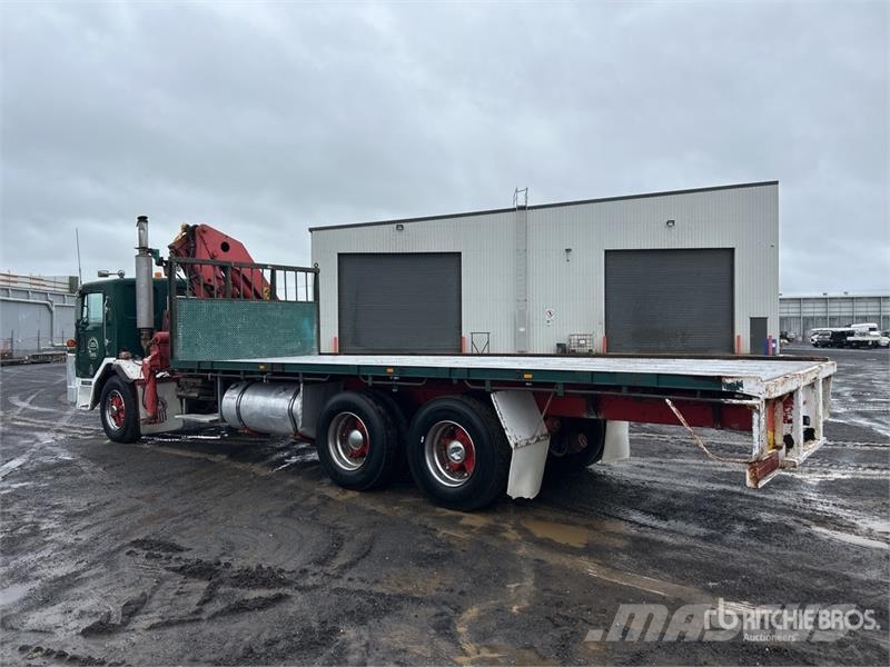 Kenworth L700 6x4 w/Palfinger PK12000 A 4.48 t Knuckle Boom Vlakke laadvloer met kraan