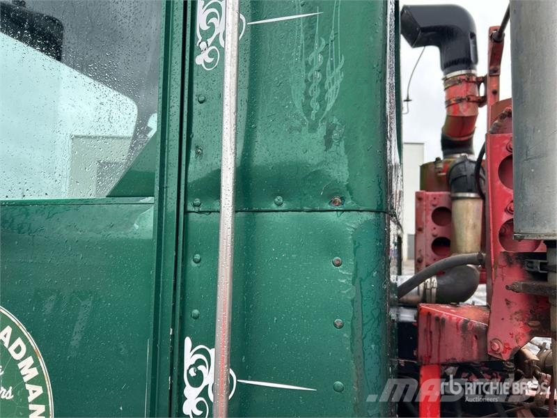 Kenworth L700 6x4 w/Palfinger PK12000 A 4.48 t Knuckle Boom Vlakke laadvloer met kraan