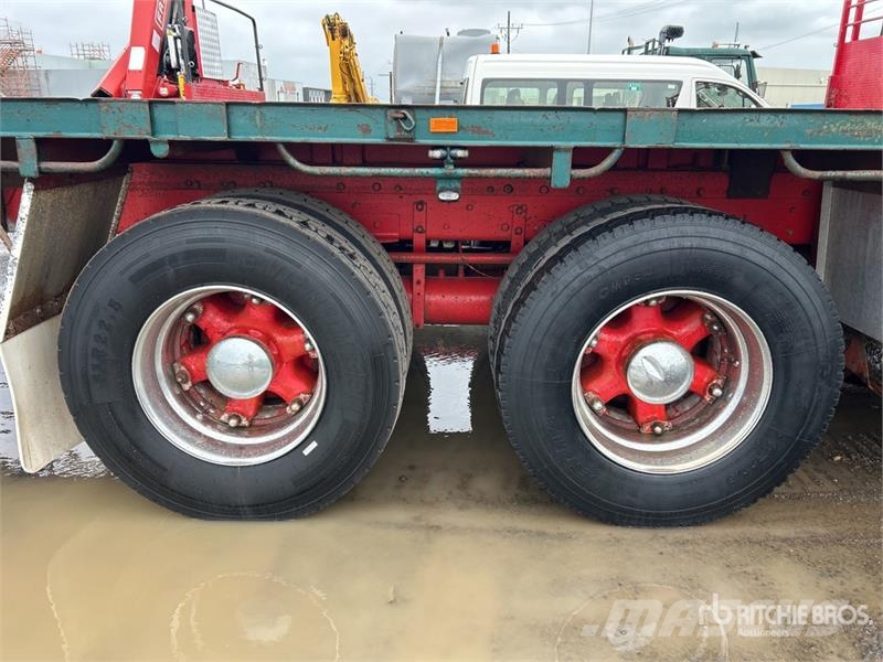 Kenworth L700 6x4 w/Palfinger PK12000 A 4.48 t Knuckle Boom Vlakke laadvloer met kraan