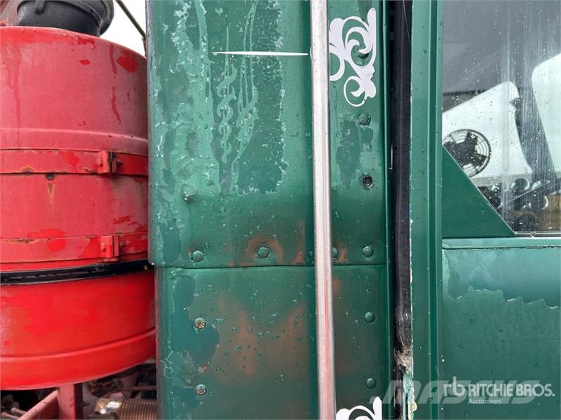 Kenworth L700 6x4 w/Palfinger PK12000 A 4.48 t Knuckle Boom Vlakke laadvloer met kraan