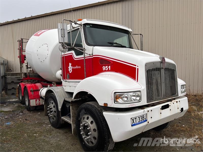 Kenworth T350 8x4 Mixer Truck Camiones de concreto