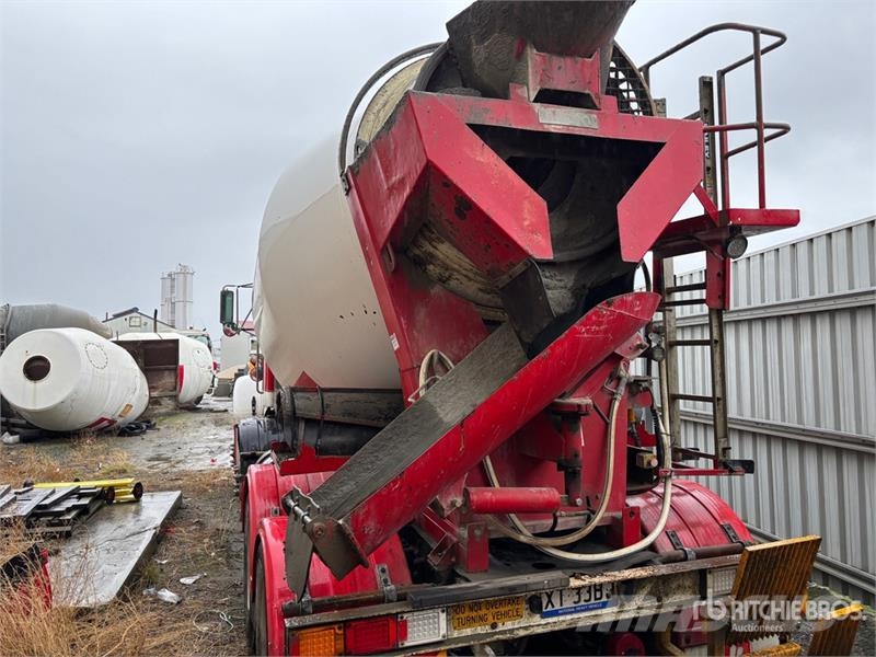 Kenworth T350 8x4 Twin-Steer Mixer Truck Kamioni mikseri za beton