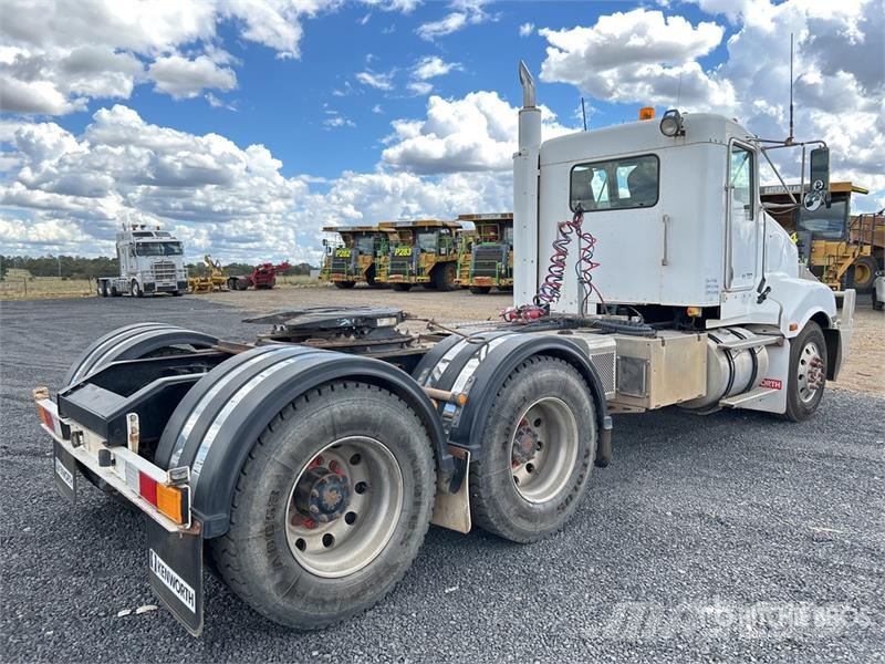 Kenworth T401 6x4 T/A Day Cab Truck Tractor Cabezas tractoras