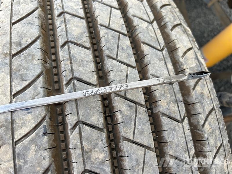 Kenworth T401 6x4 T/A Day Cab Truck Tractor Cabezas tractoras