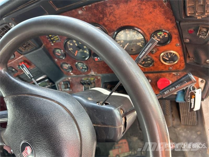 Kenworth T401 6x4 T/A Day Cab Truck Tractor Cabezas tractoras