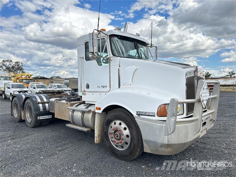 Kenworth T401 6x4 T/A Day Cab Truck Tractor Cabezas tractoras